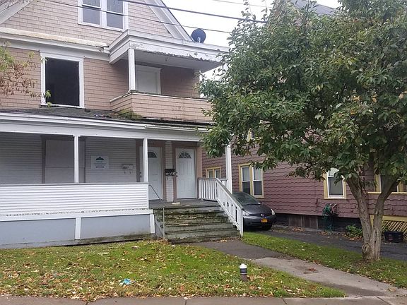 2nd image of 130-32 E Brighton Ave E