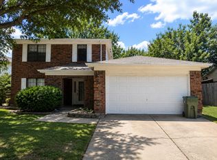 616 Valley Spring Dr, Arlington, TX 76018