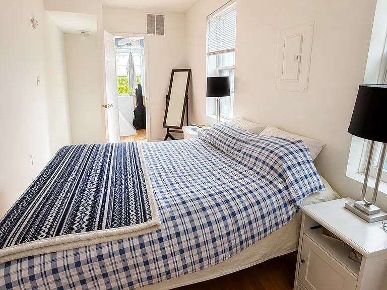 1901 E Lombard St #10 — Photo 4