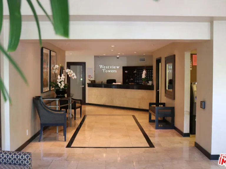 1155 N La Cienega Blvd #3 — Photo 14