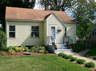 309 S 10th St, Chesterton, IN 46304