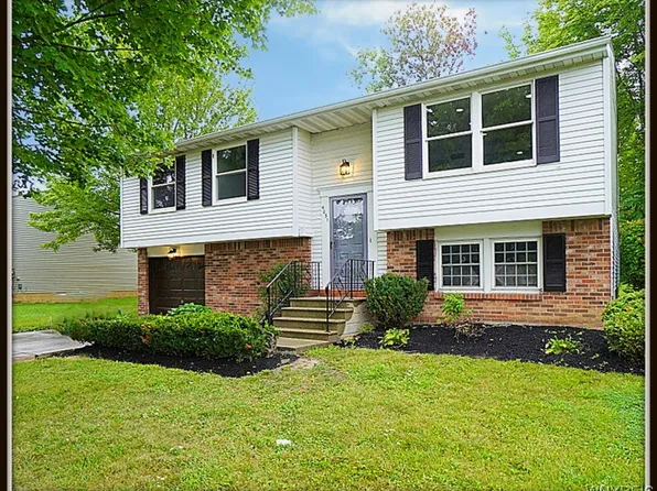 4031 Towers Pl, Hamburg, NY 14075