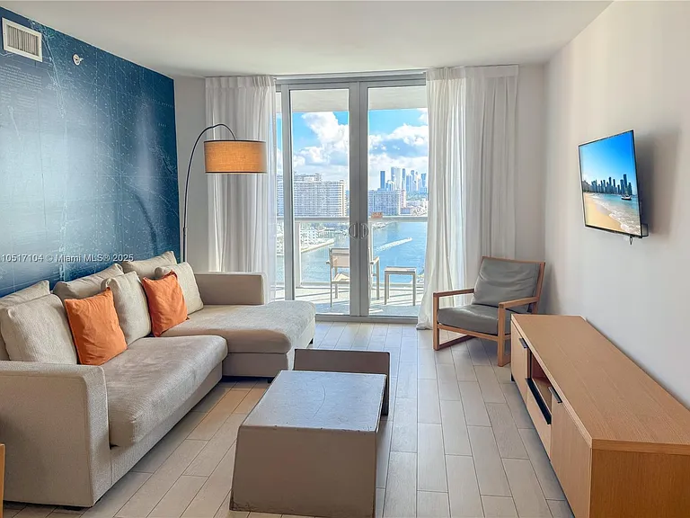 2602 E Hallandale Beach Blvd #1708 — Photo 9