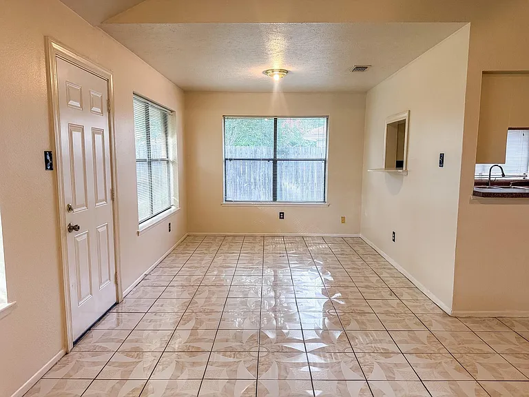 14418 Moorfield Dr — Photo 11