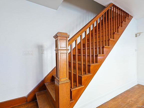 5th image of 33 Fitchett Street