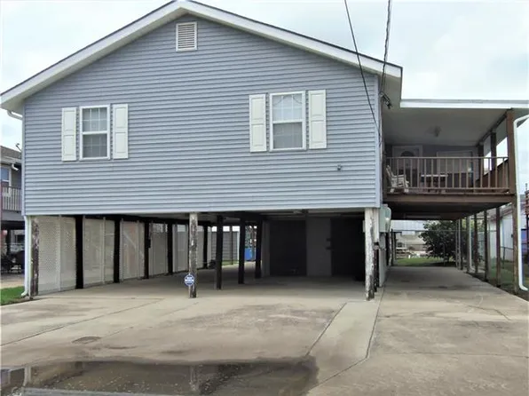 4910 Arthur Ln, Barataria, LA 70036