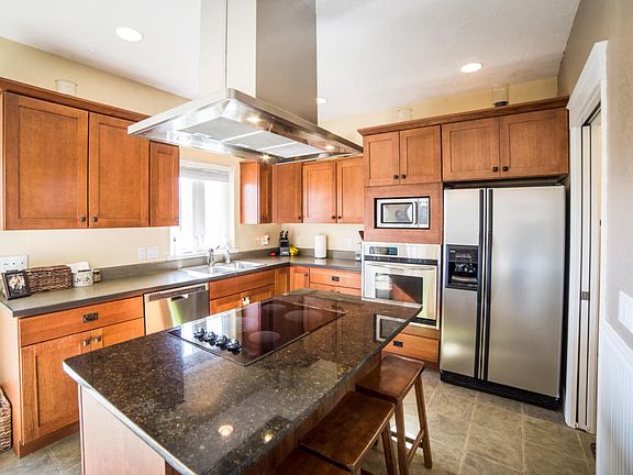 2nd image of 1306 Pine Cir