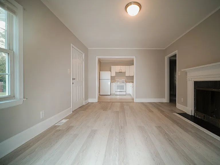 614 Ambassador St — Photo 11