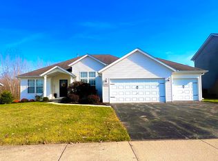 14045 Tallgrass Trl, Poplar Grove, IL 61065