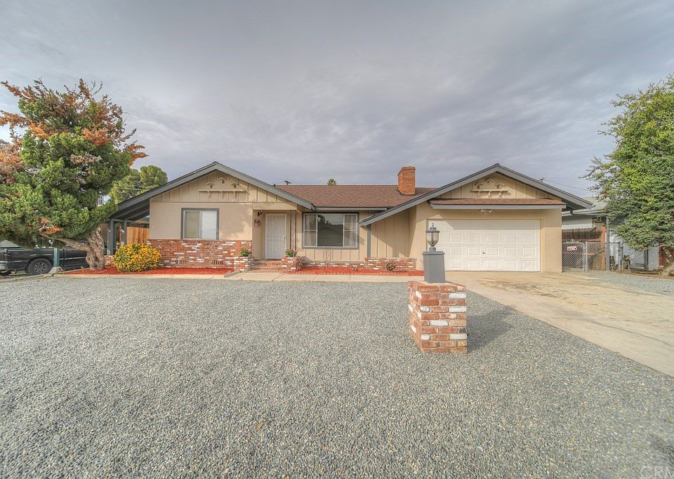 1st image of 40276 Clark Dr