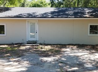 121 Hemlock St, Interlachen, FL 32148