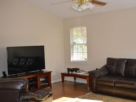 3rd image of 4199 Forest Acres Ln
