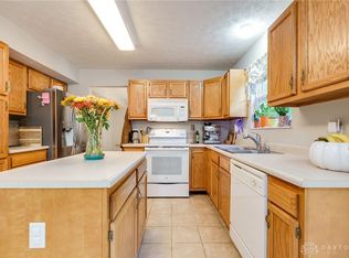 4330 Coach Light Trl, Dayton, OH 45424