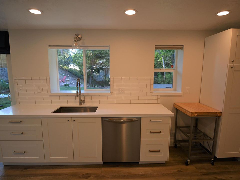 1st image of 1905 E Browning Ave #B