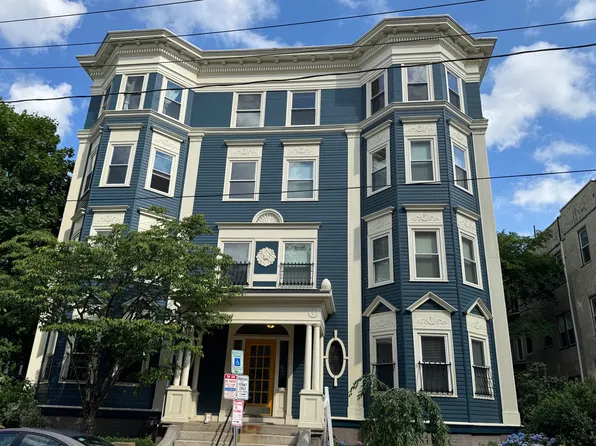 88 Hancock St #17B, Cambridge, MA 02139