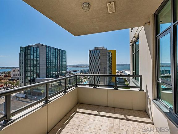 2nd image of 1199 Pacific Hwy #1204