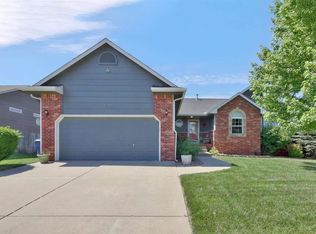 4940 N Hedgerow Ct, Wichita, KS 67220