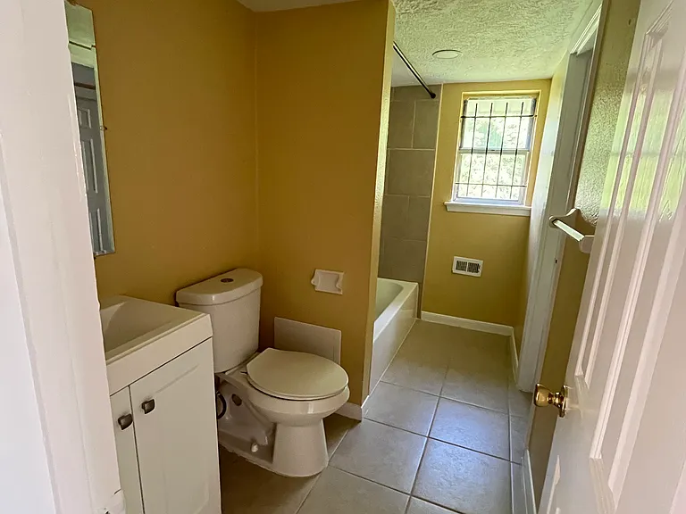 486 Mercury Dr — Photo 6