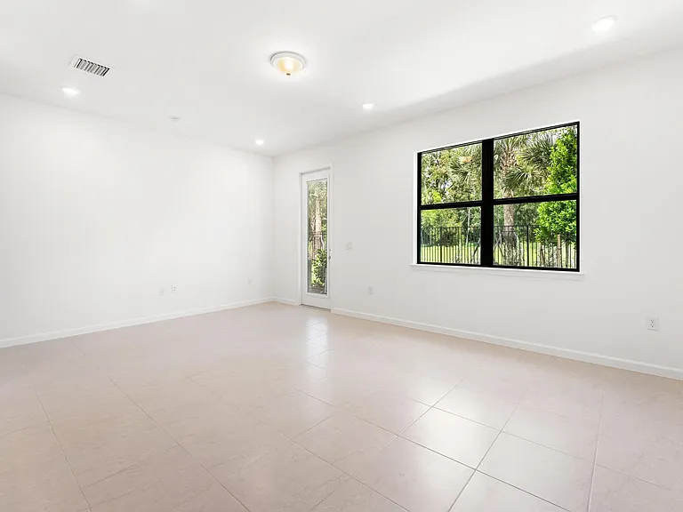 4315 Efendi Dr — Photo 21