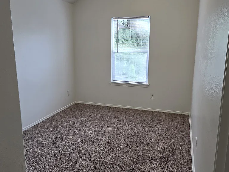 18558 SW Takena Ct — Photo 9