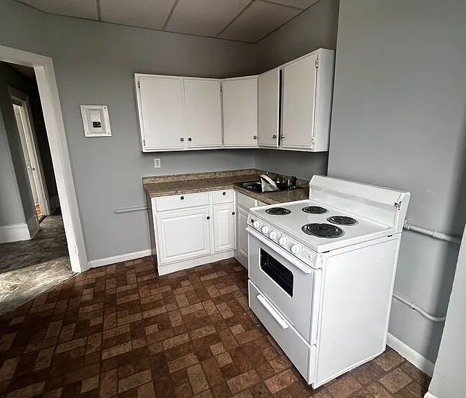 176 Palisade Ave — Photo 2