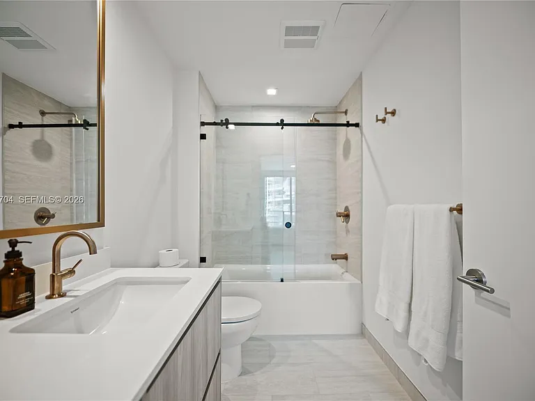 77 SE 5th St #1604 — Photo 10
