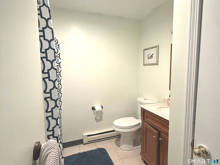 19 Wadhams Ave — Photo 9