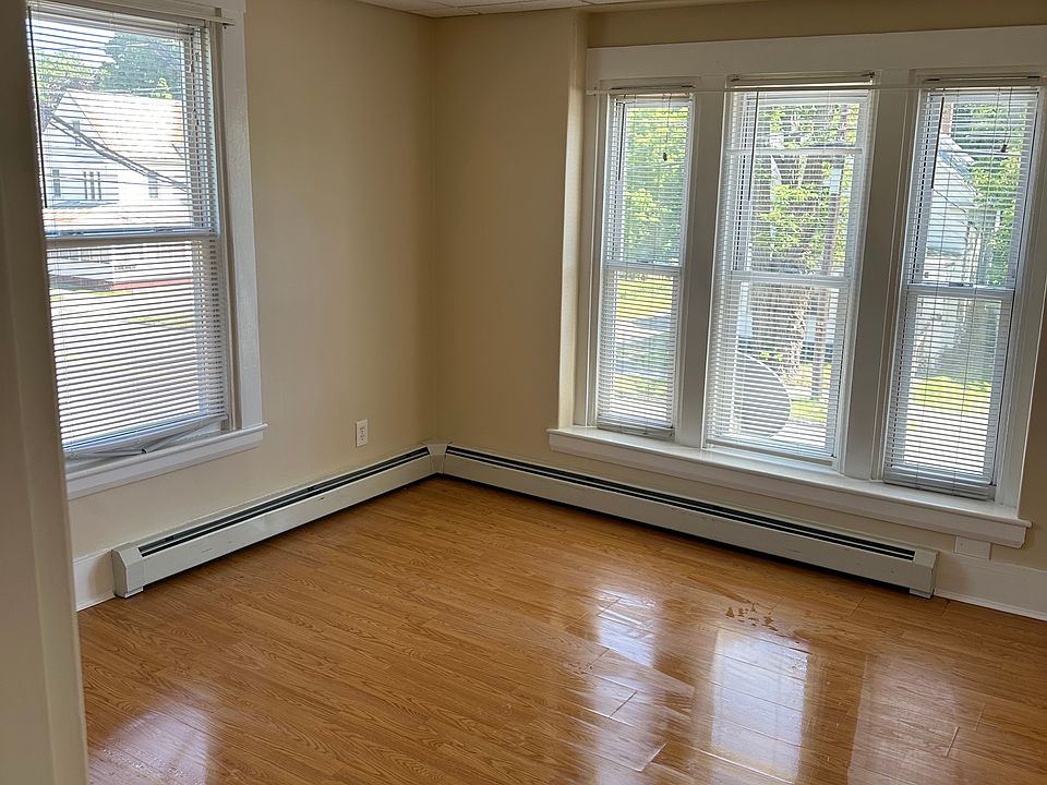 Front Bedroom #1