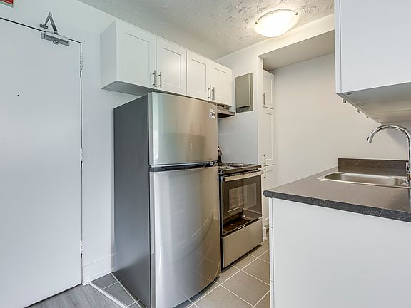 5th image of 167 Morgan Ave