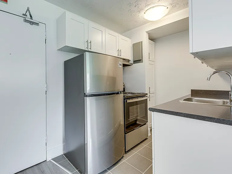 167 Morgan Ave — Photo 6