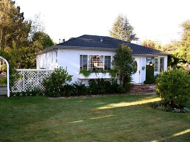 1008 Peggy Ln photo 1