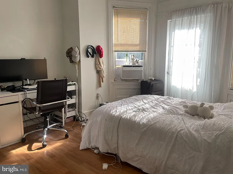 150 N 21st St #3 — Photo 13