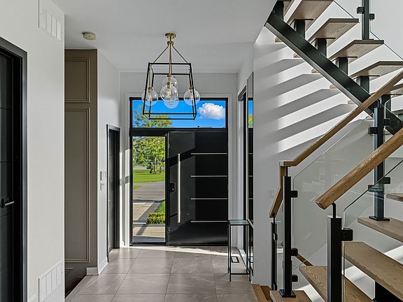 4th image of 425 Rue Andra Mathieu