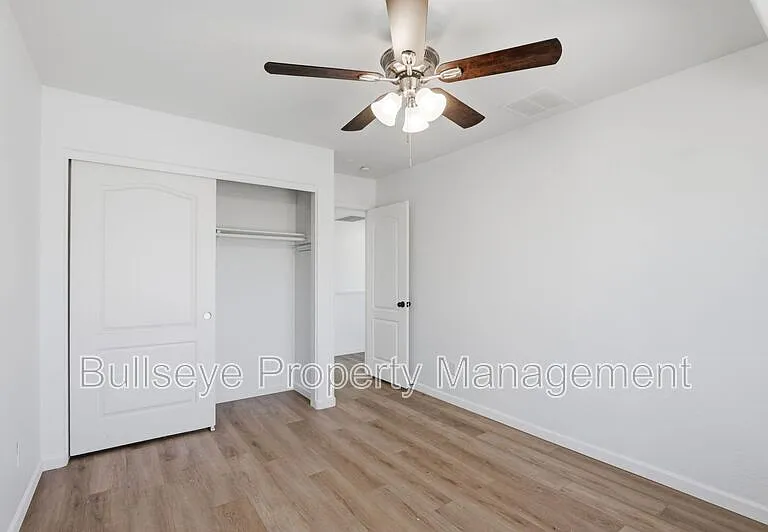 27513 N 63rd Dr — Photo 22