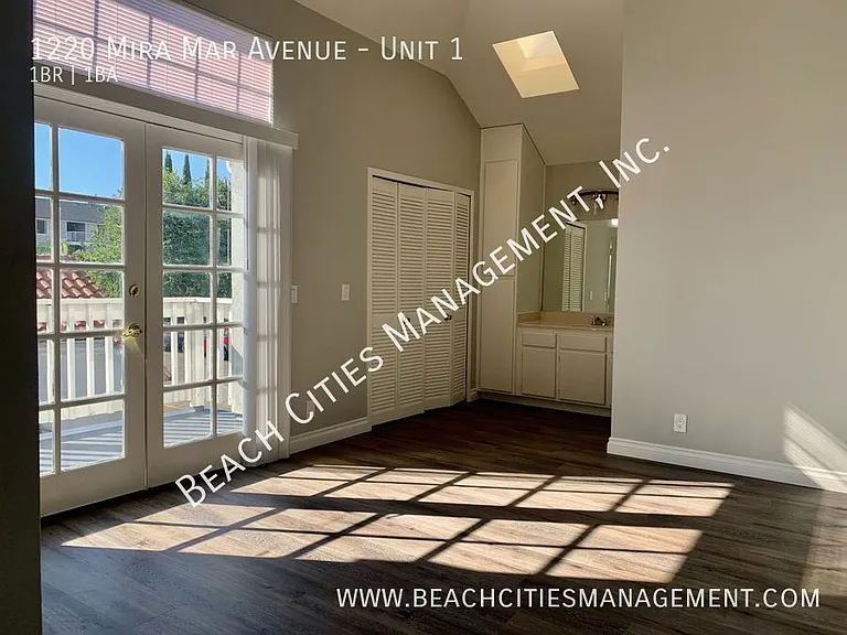 1220 Mira Mar Ave #1 — Photo 26