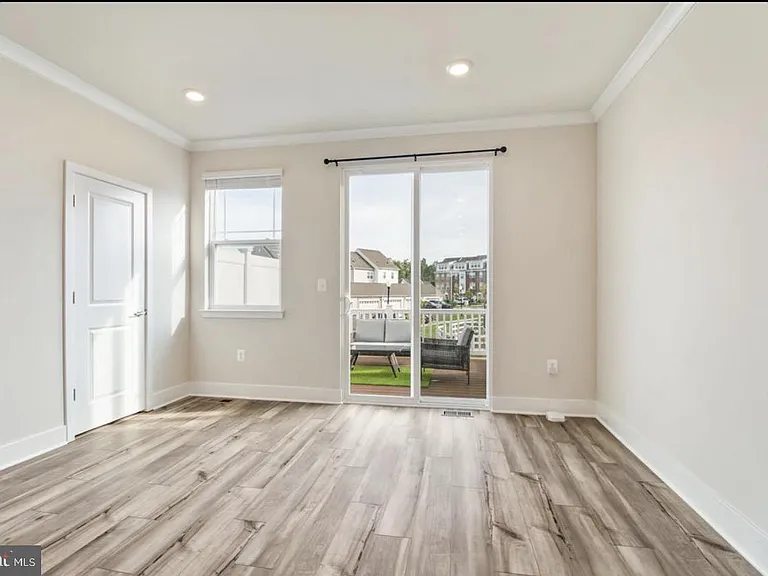 11687 Emily Dickinson Pl — Photo 10