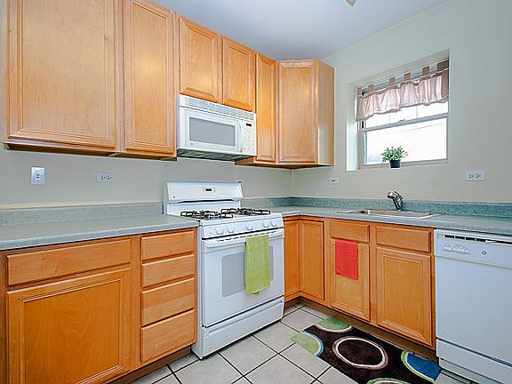 4th image of 2752 Hampton Pkwy APT O1