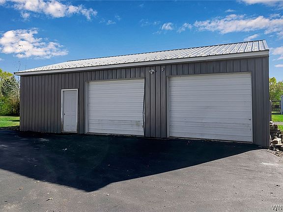 5th image of 1261 Gowans Rd