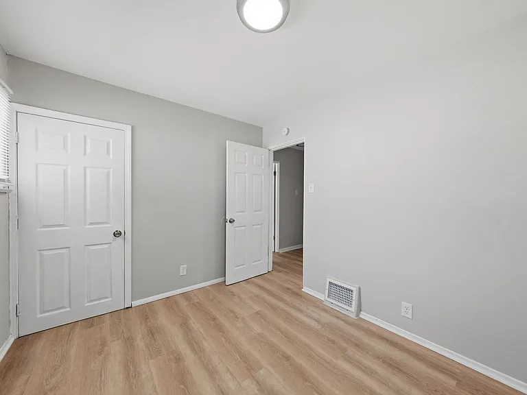 146 Grampian Rd — Photo 14
