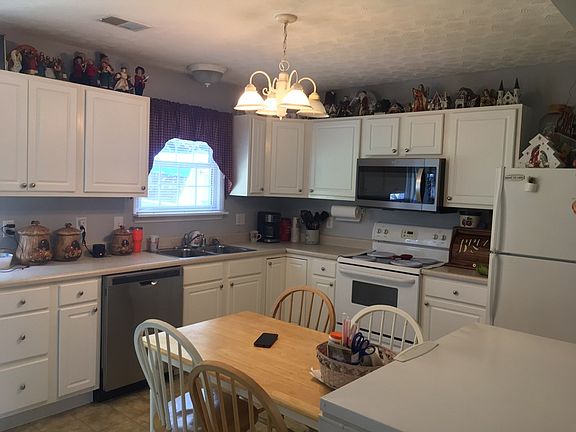 4th image of 2151 Buckingham Sq
