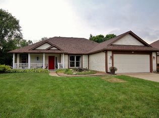 20 Lakeside Dr, Springboro, OH 45066