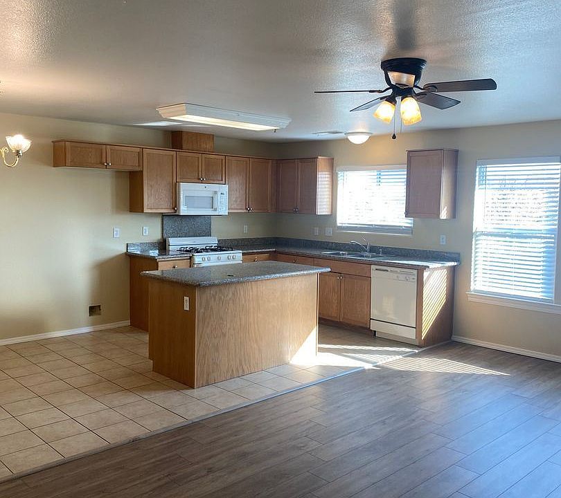 1st image of 1652 N 6th St APT 201