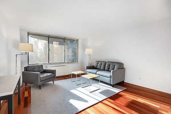 Rented by Level Group | media 10