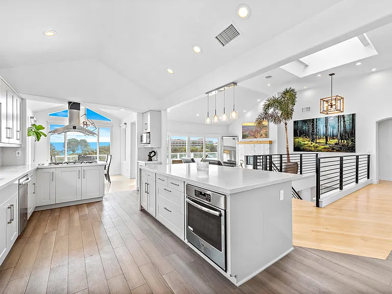 25256 Manzanita Dr — Photo 10