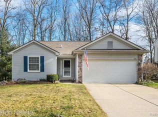 1686 Andover Blvd, Howell, MI 48843