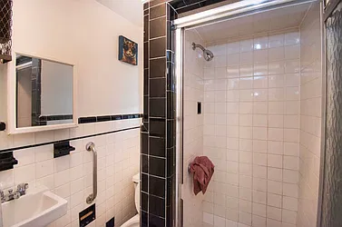 Rented by RealTegrity NY LLC