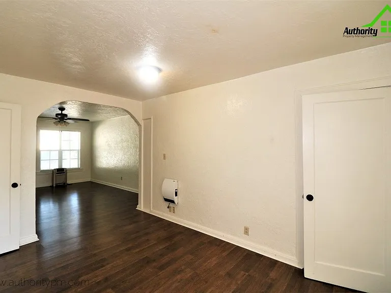 1141 Magnolia Ave — Photo 13