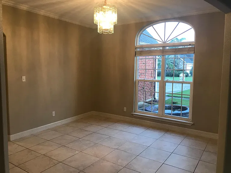630 Winchester Dr — Photo 12