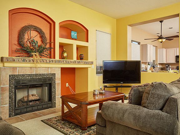 4th image of 10855 N Sand Canyon Pl