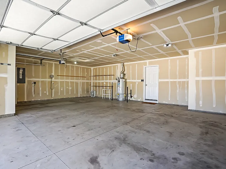 17589 Mountain Springs Ave — Photo 51